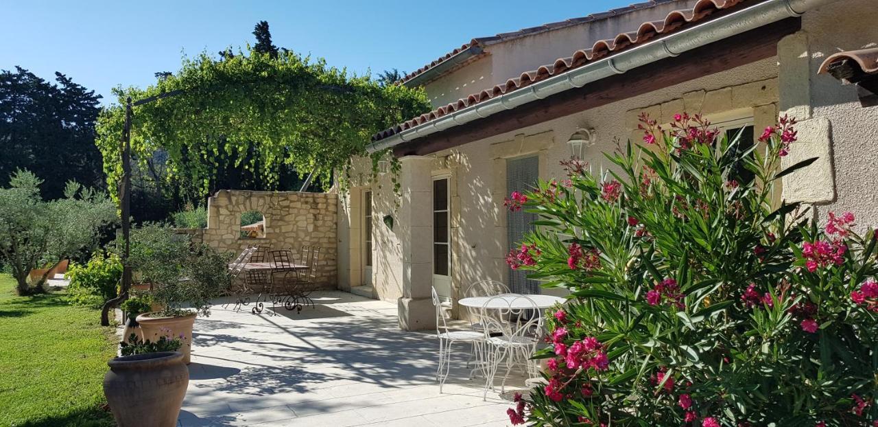 Une Halte En Provence Graveson Exterior photo